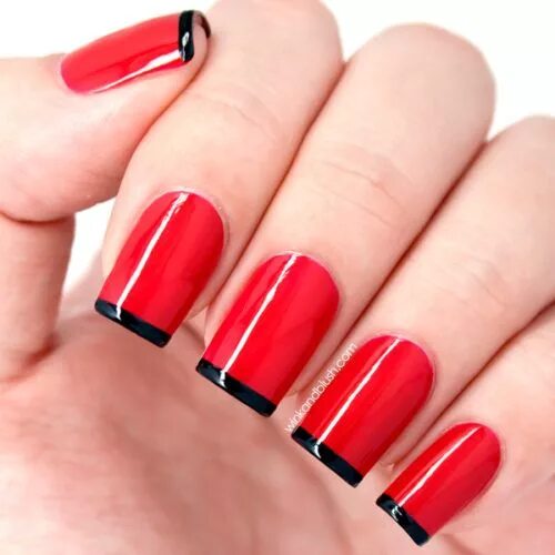 Красный маникюр с черным френчем Red nails decorated with beautiful designs - Womenform.Com Desenhos em unhas ver
