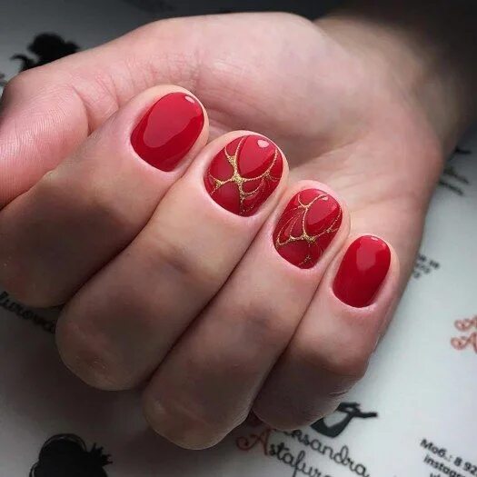 Красный маникюр с дизайном на безымянном пальце Pin on nails Nails, Beauty, Jewelry
