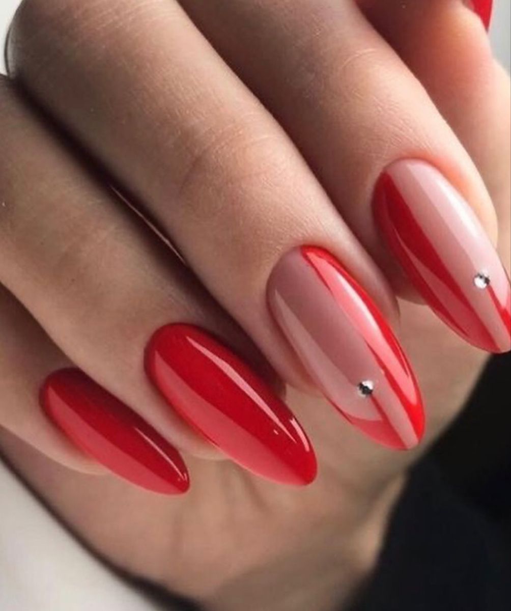 Красный маникюр с дизайном на длинные Пин от пользователя Ergül Aksu на доске Nail art в 2023 г Гвоздь, Маникюр на хел