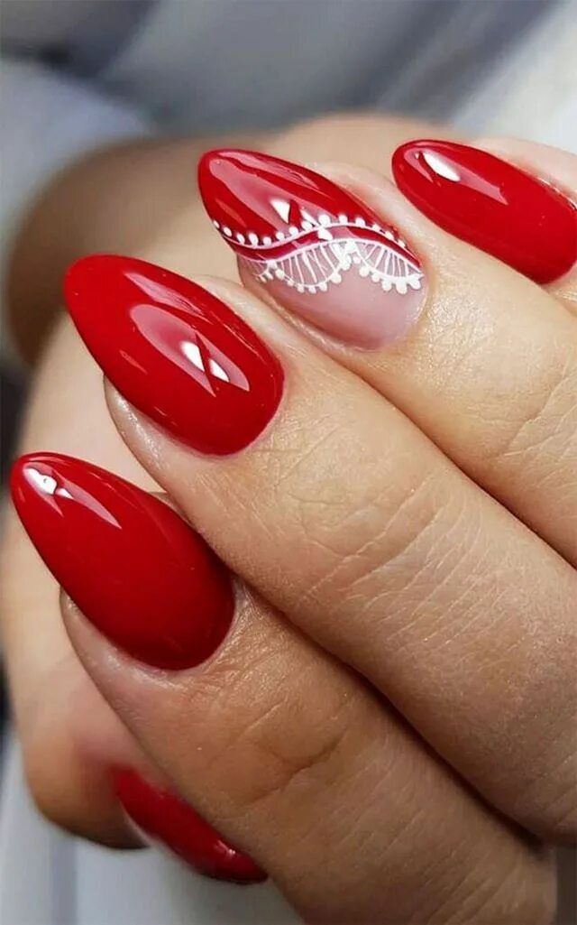 Красный маникюр с дизайном на овальные Nail Art Designs - Beautiful Nail Ideas for Red Manicure #48 Red nail art design