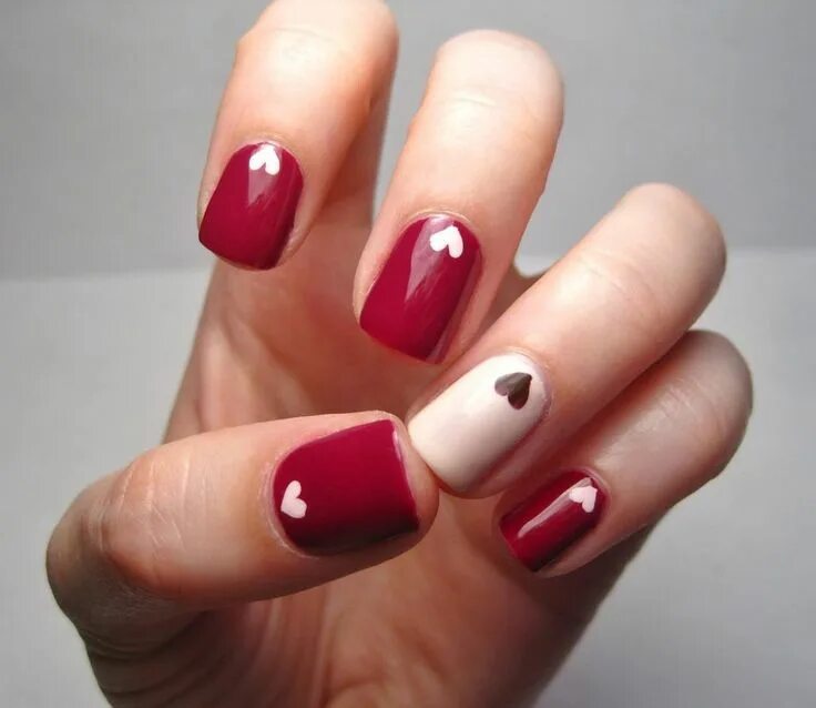 Красный маникюр с дизайном сердечко Pin on Nails