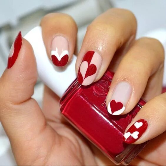 Красный маникюр с дизайном сердечко 78 Most Fabulous Valentine’s Day Nail Art Designs 2019 Idei manichiură, Manichiu