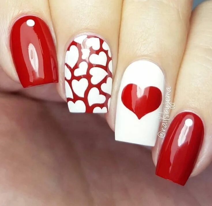 Красный маникюр с дизайном сердечко Pin by Ivana Grujić on Hearts nails Valentine's day nail designs, Valentine's da