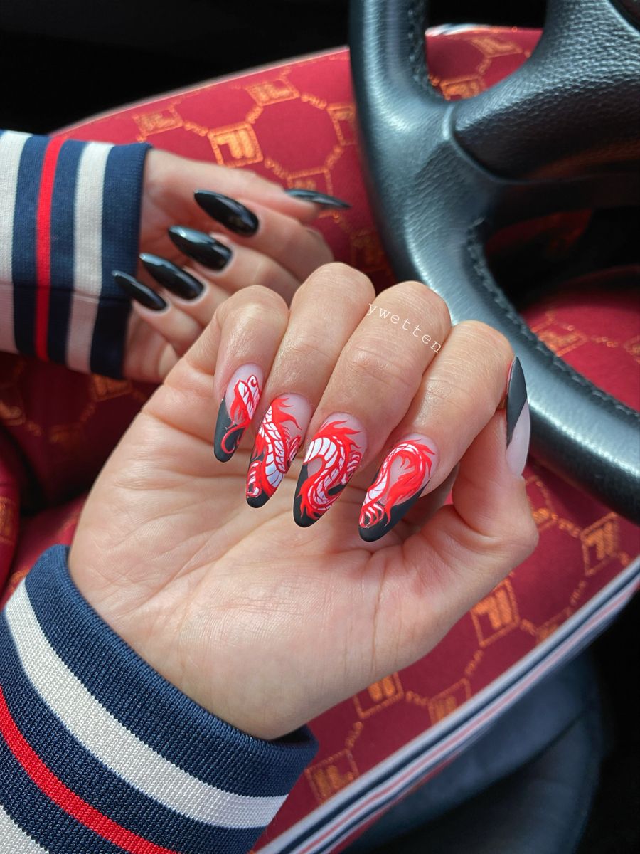 Красный маникюр с драконом #nails #nail Idee per unghie, Unghie gel, Unghie