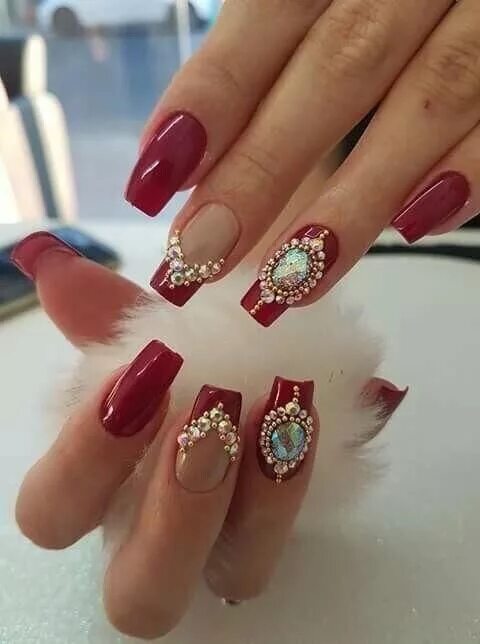 Красный маникюр с камушками kikipoucagrana.com: Unhas super fashion Unghie, Unghie forti, Gioielli