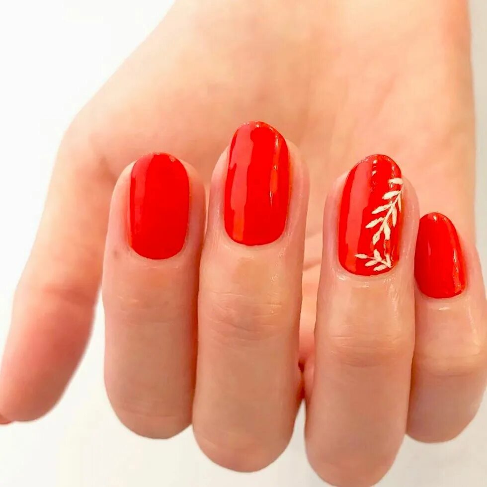 Красный маникюр с легким дизайном 19 Easy Red Nail Designs - Cute Nail Art Ideas for a Red Manicure