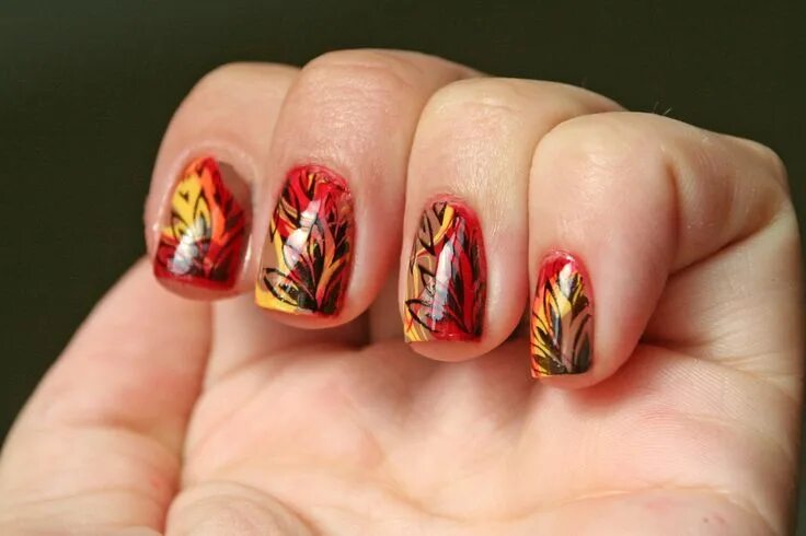 Красный маникюр с листочками Nail Narcotics! Uñas de otoño, Diseños de uñas de otoño, Uñas de acción de graci