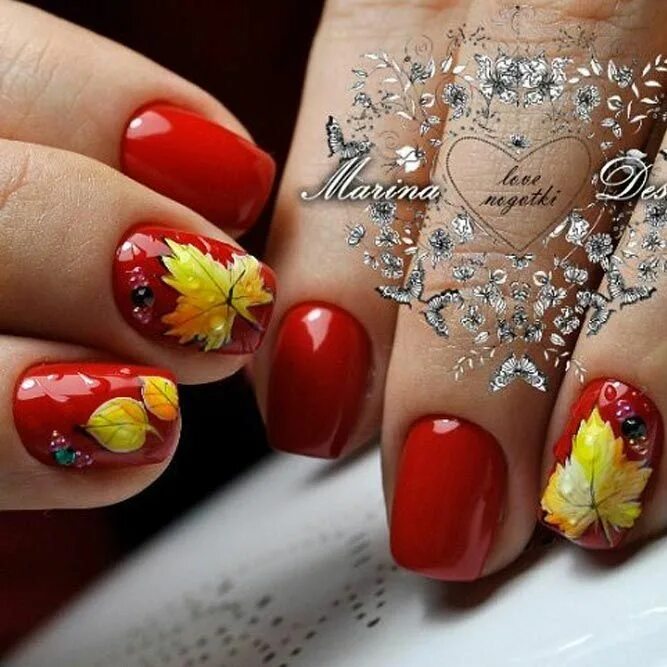 Красный маникюр с листьями осенними 60 Fall Nails Designs and Ideas to Try This Season Pretty nail designs, Fall nai