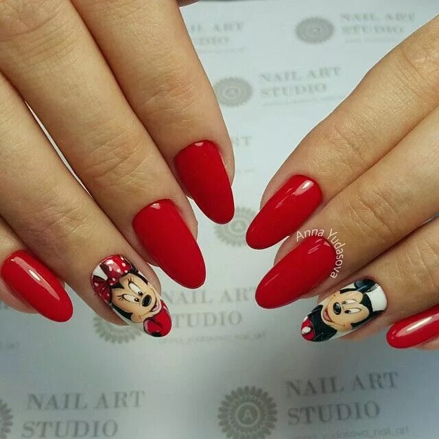 Красный маникюр с микки маусом WEBSTA - Instagram Analytics Mickey nails, Animal nails, Disneyland nails