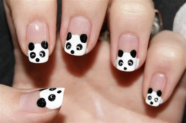 Красный маникюр с пандой Panda Nail Art for National Panda Day Best nail art designs, Panda nail art, Kaw