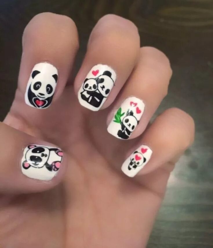 Красный маникюр с пандой 33 Panda Nail Art Can You Try for Your Daughters Nails - vialaven.com Panda nail