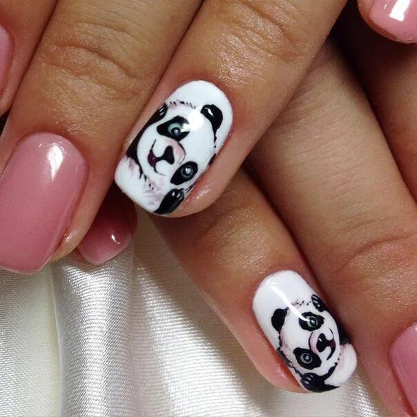 Красный маникюр с пандой #nailart #panda #pink Panda nail art, Rose gold nails, Simple nails