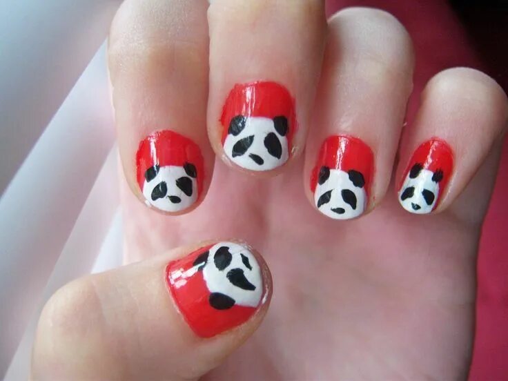 Красный маникюр с пандой Panda nail art, Neutral nail art designs, Nail art designs