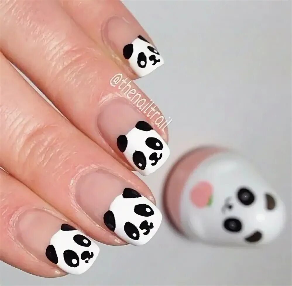 Красный маникюр с пандой Pin by Robberta on Nails Diy nail designs, Panda nail art, Nail art for kids