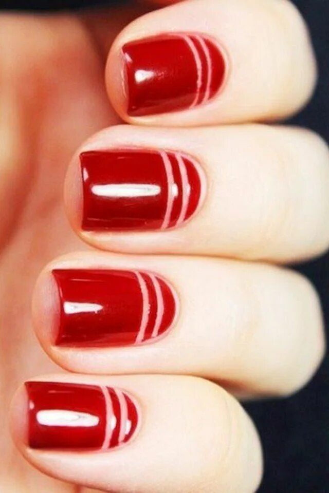 Красный маникюр с полосками Red Nails With Stripes Design Nail Art Idea Classy nail designs, Red nails, Red 