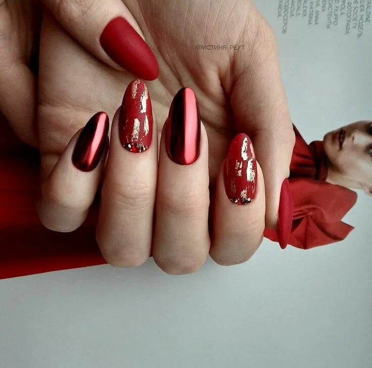 Красный маникюр с втиркой 2024 nails red Ногти, Миндалевидные ногти, Маникюр
