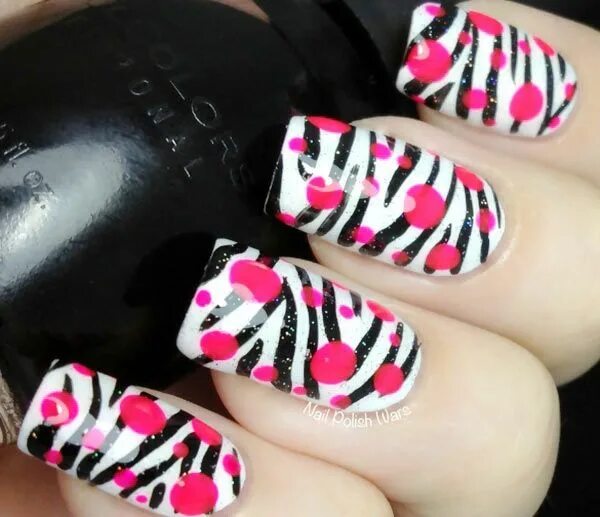 Красный маникюр с зеброй принтом black and white zebras pink dots nails Nails, Shellac nail art, Crazy nail desig
