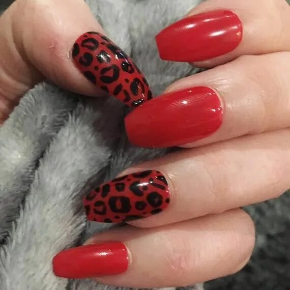 Красный маникюр с животным принтом Red Leopard Print Press on False Nails - Etsy Leopard print nails, Red nails, Na