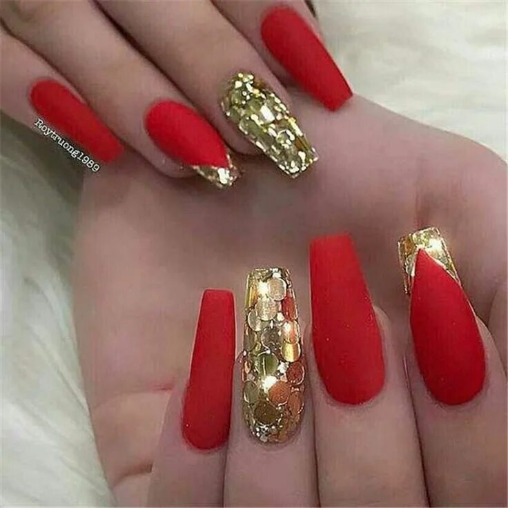 Красный маникюр с золотом или серебром Gorgeous Red Nail Art Designs For Stylish Women; Red Nails; Coffin Nails; Nails;