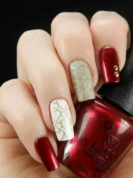 Красный маникюр с золотом или серебром Pin by Lili Megara on Nail Acrylic nails, Nail designs, Valentines nails