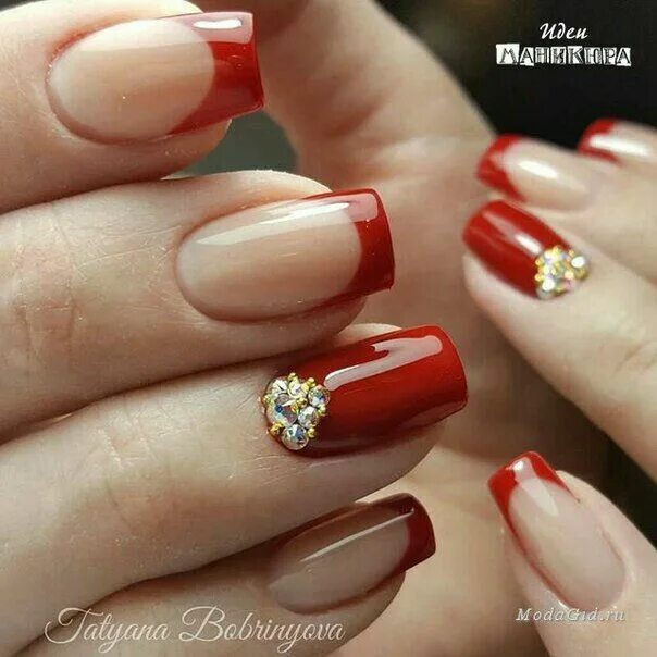 Красный маникюр с золотым френчем Nail art 2019 French tip nails, Nail designs, Nail art