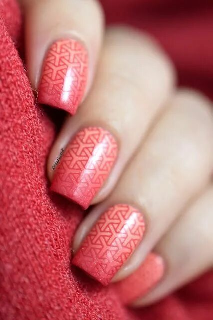 Красный маникюр со стемпингом Gradient + stamping = ♥ ft. MoYou (Marine Loves Polish) Ongles tendance, Beaux o