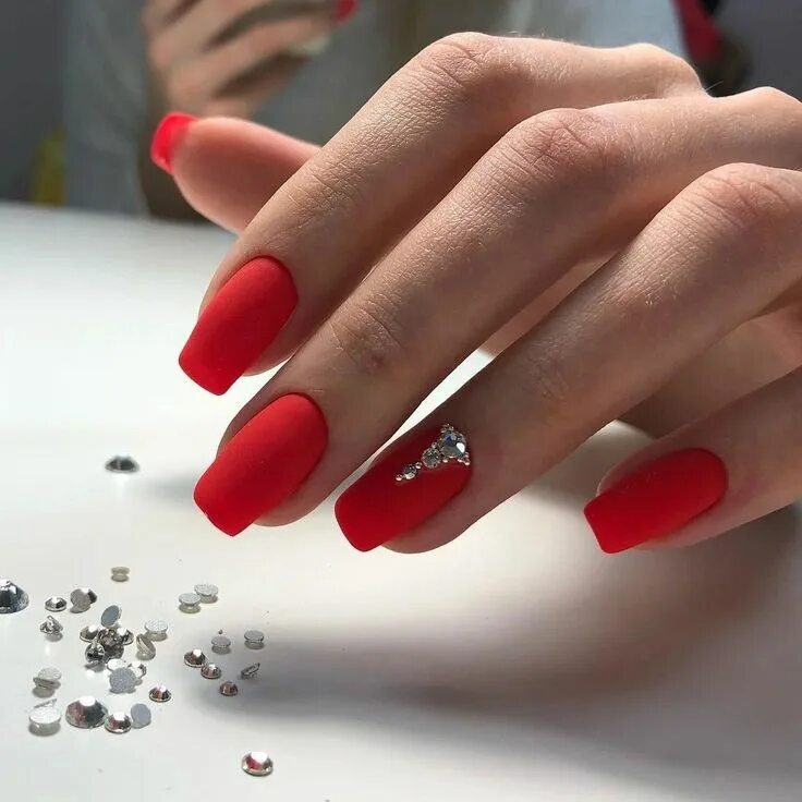 Красный маникюр со стразами квадрат @hairdesigns Linktree in 2022 Trendy nails, Fire nails, Nail manicure