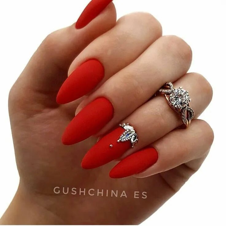 Красный маникюр со стразами на длинные Pin by Nadya Sviridenko on Маникюр Red nails, Swag nails, Manicure