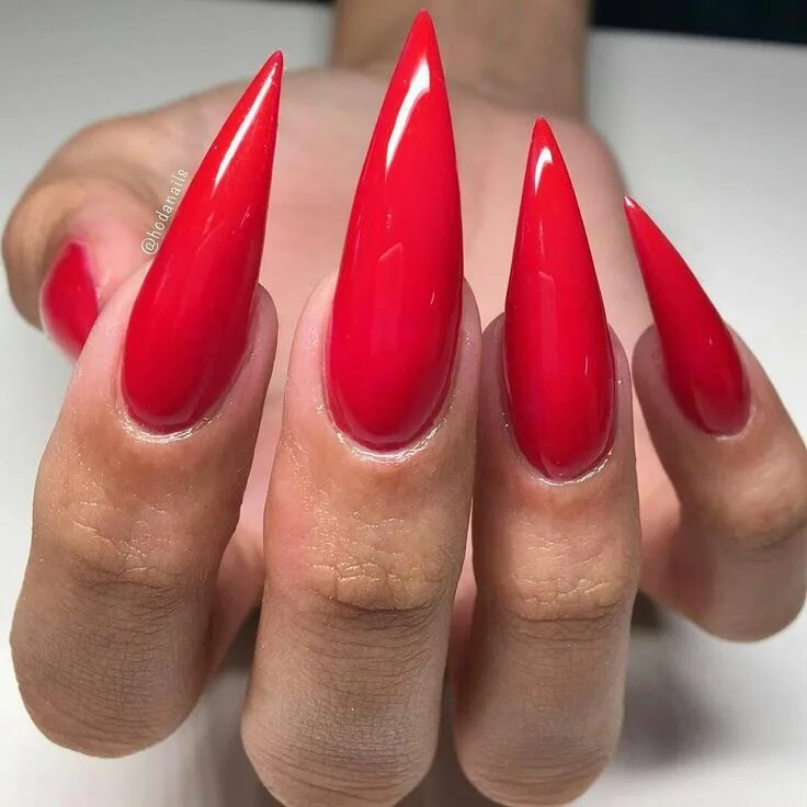 Красный маникюр стилеты @Quartierlvtin Uñas de acrílico transparente, Uñas de gel rojas, Uñas de acrílic