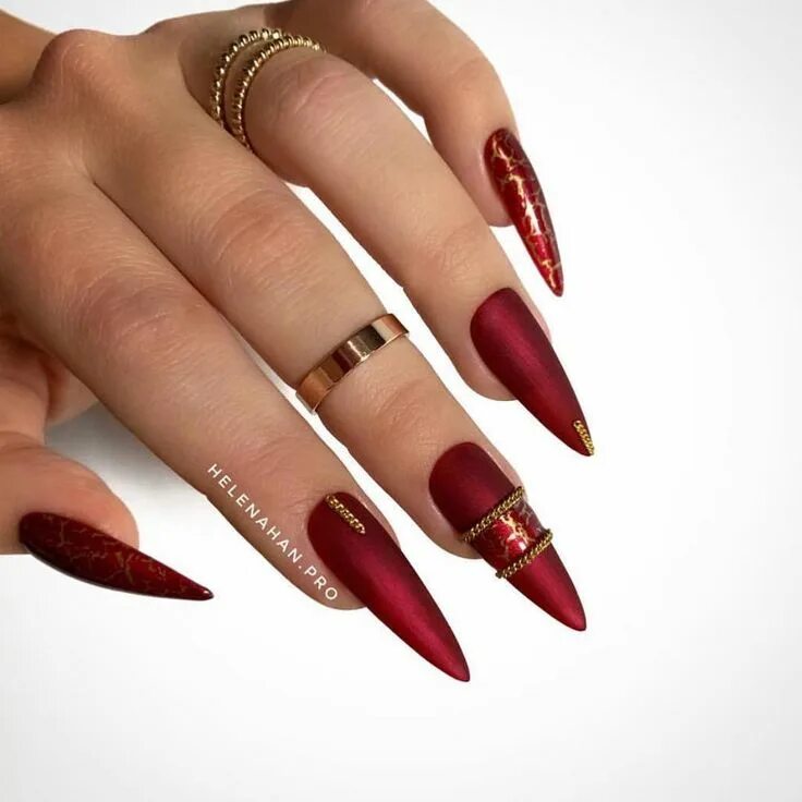 Красный маникюр стилеты Beautiful set from @helenahan.pro #110 #riyasgelpolish ❤ ️❤ ️❤ Glam, Nail art desi