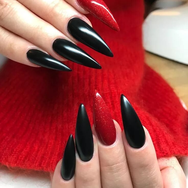 Красный маникюр стилеты 1,447 curtidas, 19 comentários - Young Nails Sweden (@nathcohen) no Instagram: "