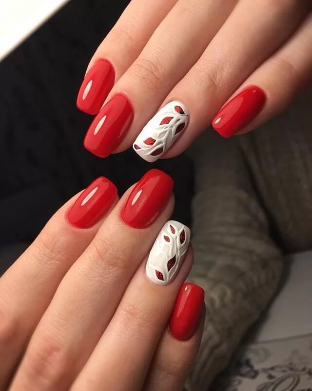 Красный маникюр в октябре #маникюр# шеллак# маникюрмосквадолгопрудный #шеллакмосквадолгопрудный# ногти# ди