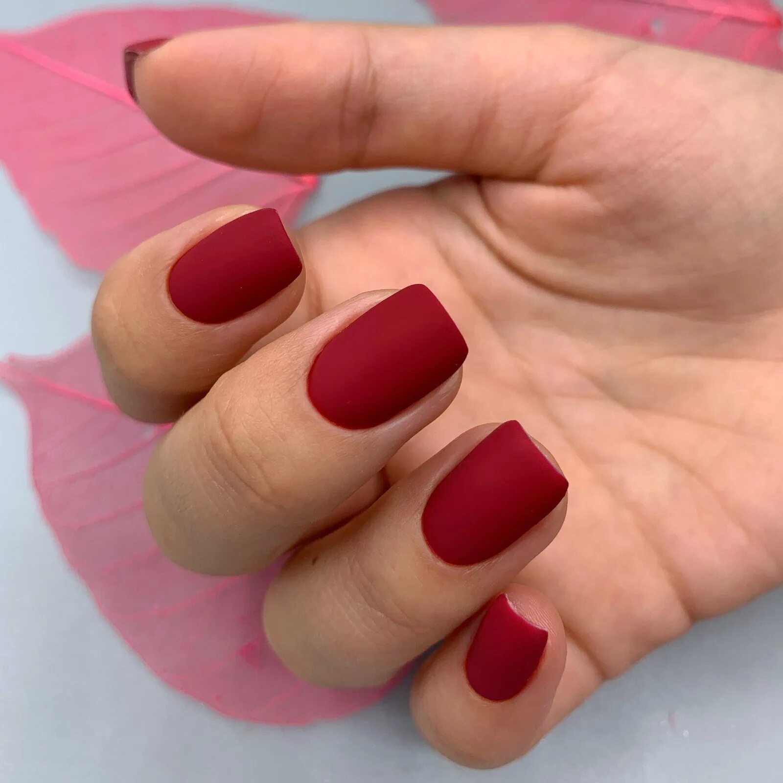 Красный матовый маникюр длинный Матовый маникюр на короткие ногти однотонный: модный матовый дизайн ногтей, трен
