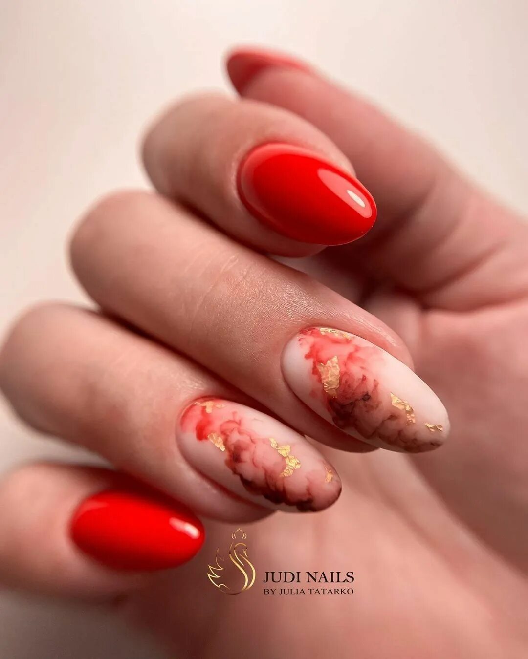 Красный нюдовый маникюр Маникюр - - #AccentNails #CoffinNails #Manicures #NailArt #NailArtDesigns #NailD