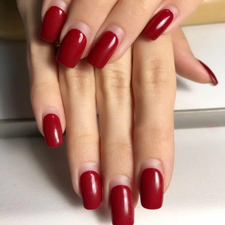 Красный офисный маникюр Разновидности красного маникюра - 62 фото - glamours.name