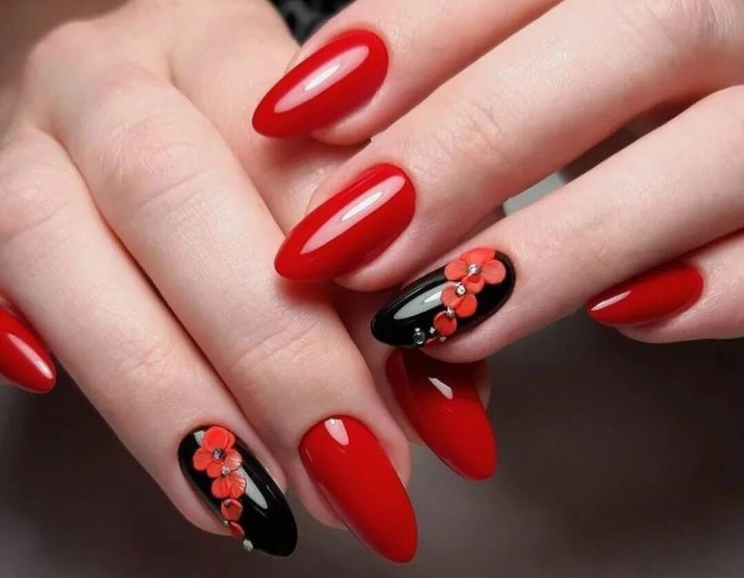 Красный осенний маникюр миндаль Pin on манікюр Red acrylic nails, Pretty nails, Floral nails