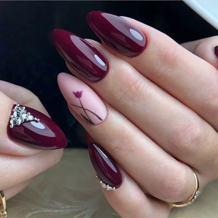 Красный осенний маникюр миндаль Pin on Маникюр Oval nails designs, Oval nails, Burgundy nails