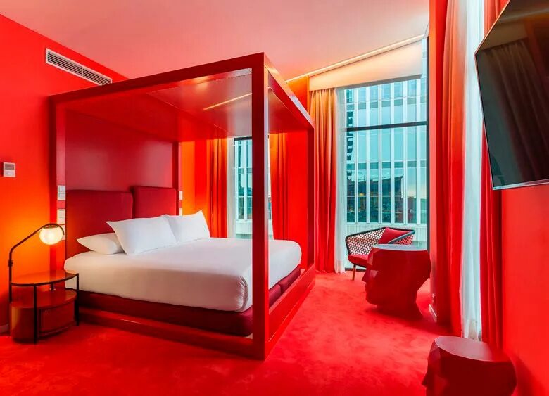 Красный отель фото Отель Room Mate Bruno - проект Teresa Sapey, Роттердам - ReeHouse