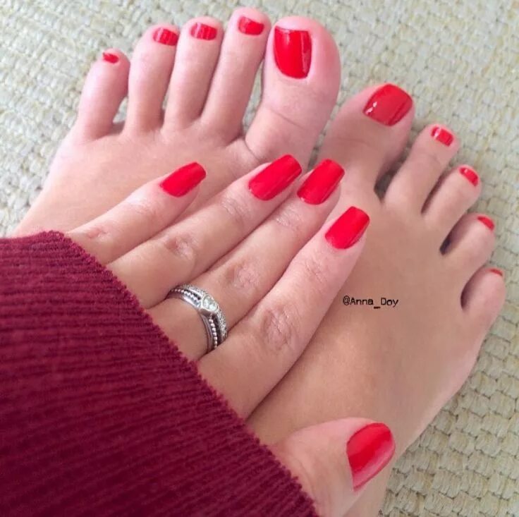 Красный педикюр какой маникюр подходит Pin by Pineappliciouss on ლლNail Fashionლლ Cute toe nails, Feet nails, Feet nail