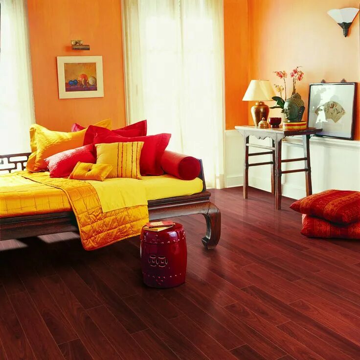 Красный пол в интерьере с чем сочетается Shop Pergo Max 4-in W x 3.99-ft L Mediterranean Kempas Smooth Laminate Wood Plan