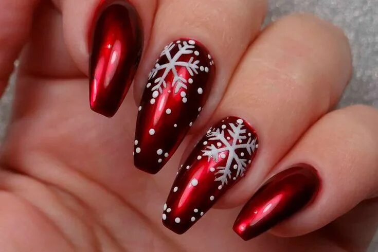 Красный праздничный маникюр 35 Winter Nail Colors, Shades and Polish Brands in 2024 Nail colors winter, Wint