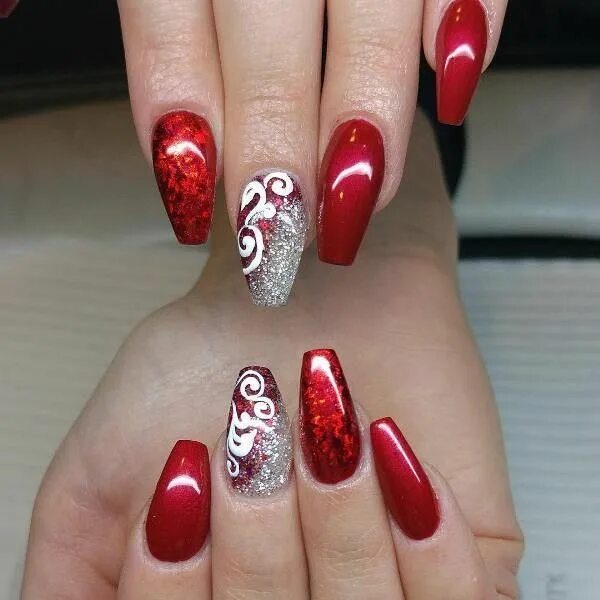 Красный праздничный маникюр 89+ Glitter Nail Art Designs for Shiny & Sparkly Nails Gelnagels, Nagels, Kerstn