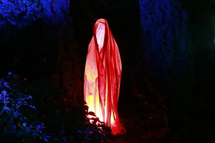 Красный призрак фото Ghost Figure Mystical Light - Free photo on Pixabay Chamanismo, Historia de linu