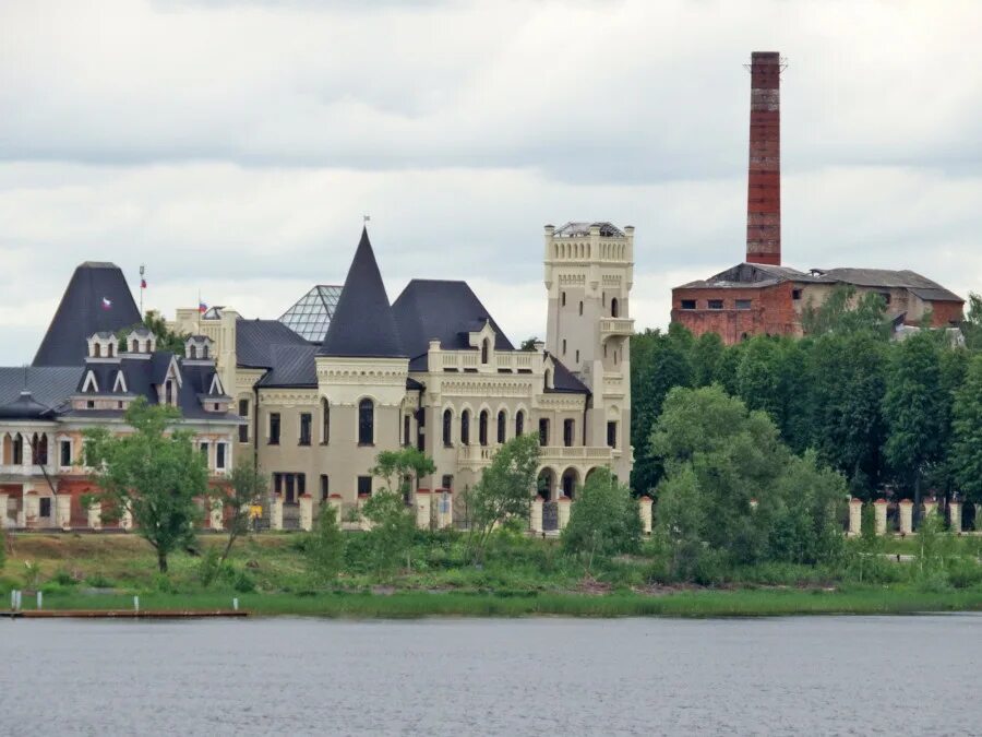 Красный профинтерн фото Волго-камский круиз. День 1. Часть 1. От Мытищ до замка Понизовкиных. \ 13 июня