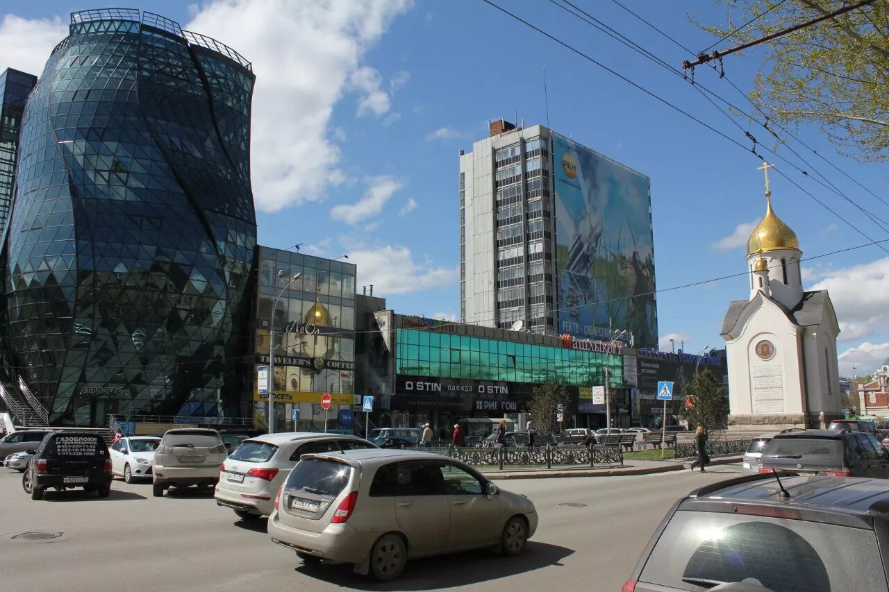 Красный проспект новосибирск фото Экстерьер Красного проспекта у часовни. / Часовня свНиколая в центре города Ново