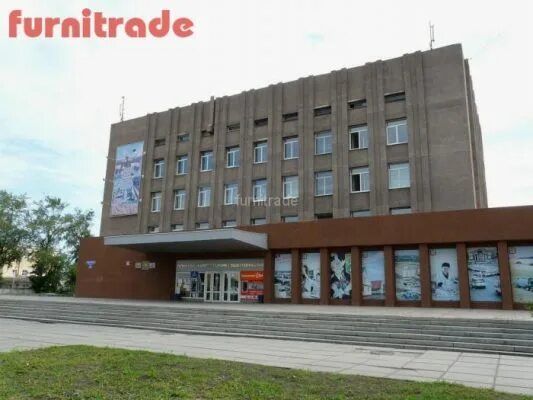 Красный путь 9 омск фото Театральные кресла Соло Вуд в Региональный центр по связям с общественностью