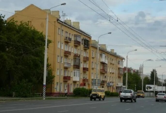 Красный путь фото В Омске жители улицы Красный путь выступили против "замены" деревьев