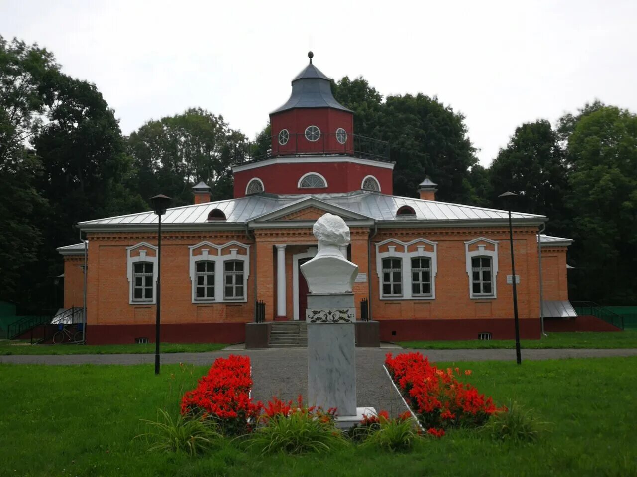 Красный рог фото Музей-усадьба писателя графа А.К. Толстого Красный Рог, museum, Россия, Брянская