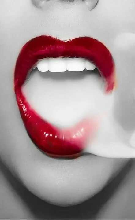 Красный рот фото Pin on Lips in 2024 Lips photo, Color splash red, Amazing red