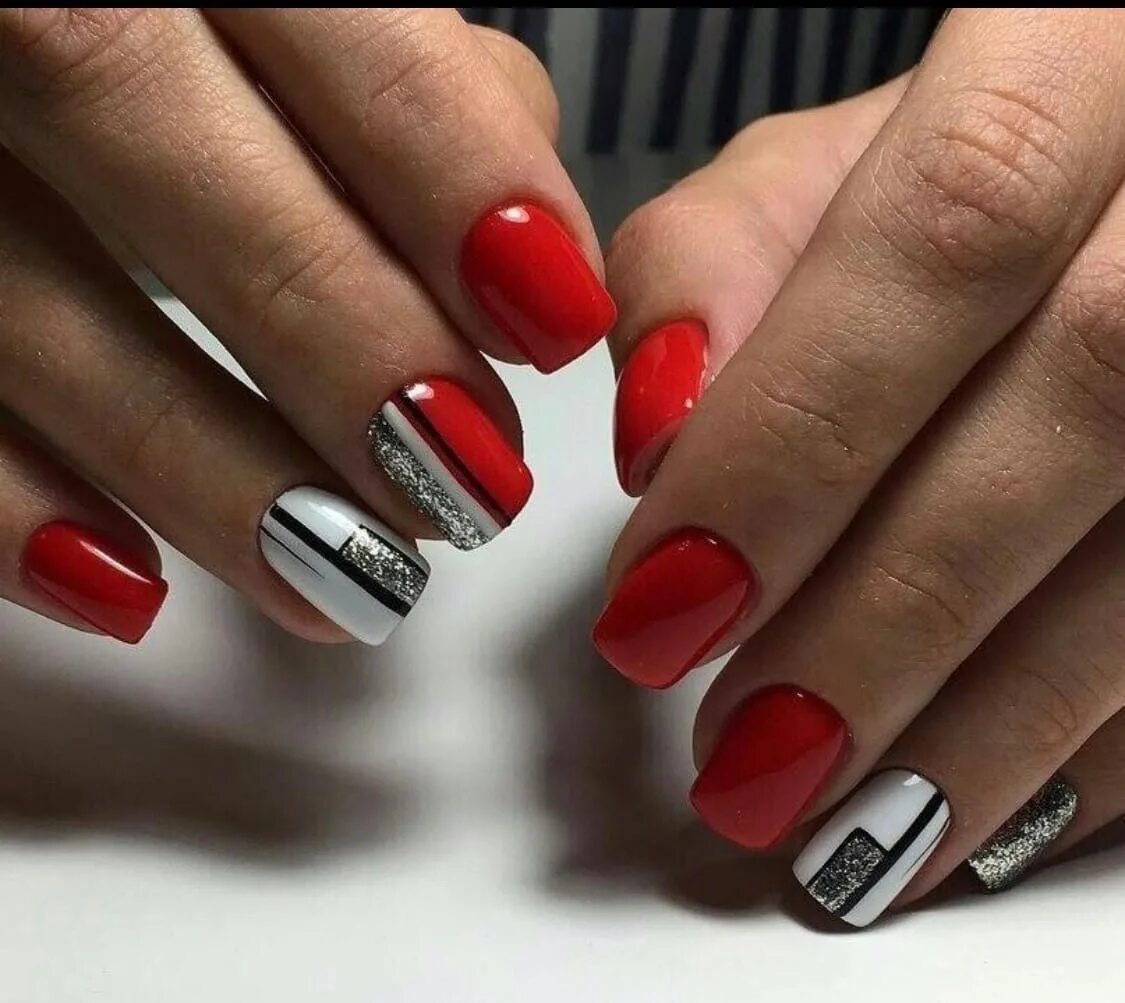 Красный с белым маникюр квадрат #наращиваниеногтейсызрань #коррекцияногтейсызрань #гельлаксызрань #выравниваниен